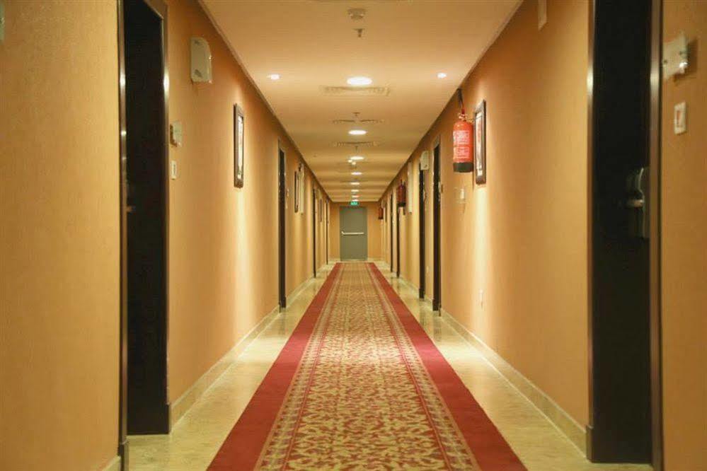 Quiet Dreams - King Abdul Aziz Street Hotel Jeddah Exterior photo